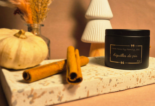 Bougie parfumée "Aiguilles de pin" 80gr